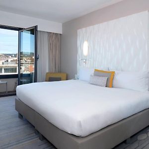 King Room a Panoramic City View